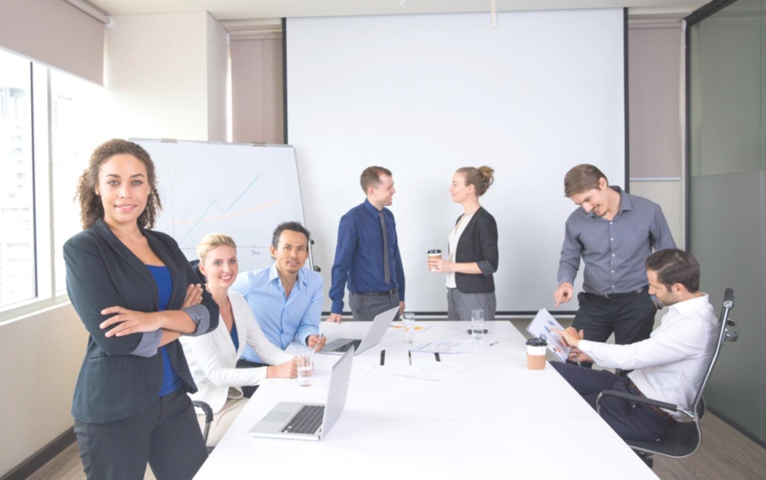 Laboratorio di ricerca in psicologia con strumenti di valutazione e analisi